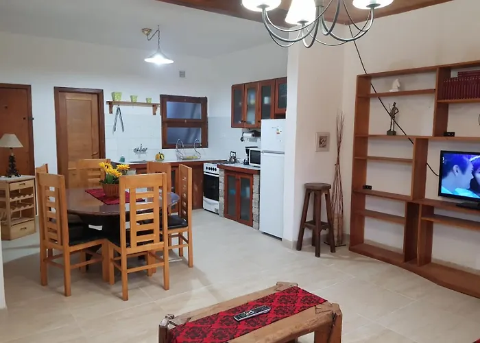 Cabana Con Piscina Cubierta